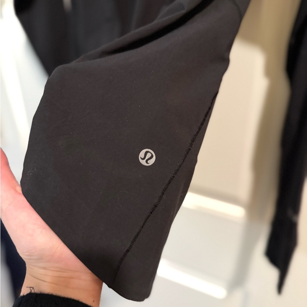 Lululemon Mist Over Windbreaker 6 - Picture 8 of 13